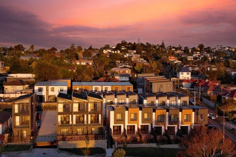 Photo of property in 42 Captain Scott Road, Glen Eden, Auckland, 0602