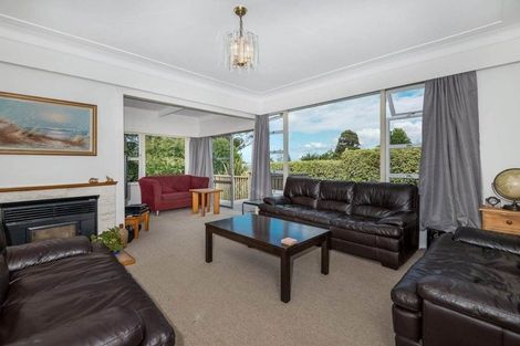 Photo of property in 12 Covil Avenue, Te Atatu South, Auckland, 0610