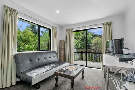 Photo of property in 59a Sungrove Rise, Sunnyvale, Auckland, 0612