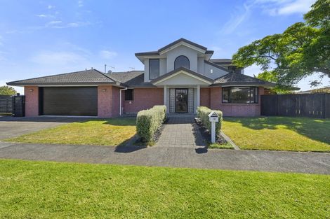 Photo of property in 16 Karina Road, Merrilands, New Plymouth, 4312