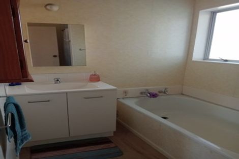 Photo of property in 22 Buckley Grove, Paraparaumu, 5032