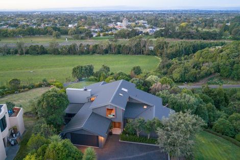 Photo of property in 45 The Strand, Fitzherbert, Palmerston North, 4410