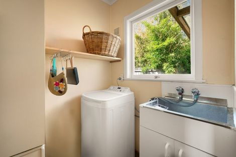 Photo of property in 78 Atkinson Road, Titirangi, Auckland, 0604