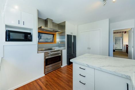 Photo of property in 11 Toledo Place, Mount Pleasant, Christchurch, 8081