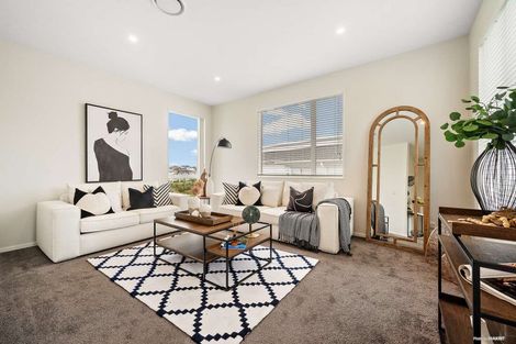 Photo of property in 10 Bine Crescent, Orewa, 0931