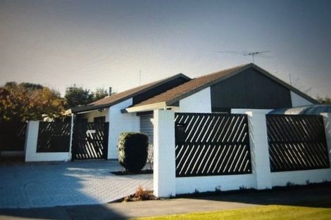 Photo of property in 72 Sarabande Avenue, Redwood, Christchurch, 8051