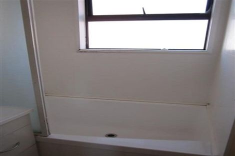 Photo of property in 16 Third Avenue, Avenues, Whangarei, 0110