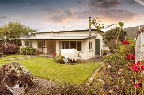 Photo of property in 53 Main Rd Havelock, Havelock, 7100