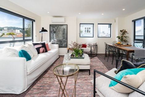 Photo of property in 5/96 Austin Street, Mount Victoria, Wellington, 6011