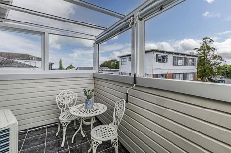 Photo of property in 1/1553 Great North Road, Waterview, Auckland, 1026