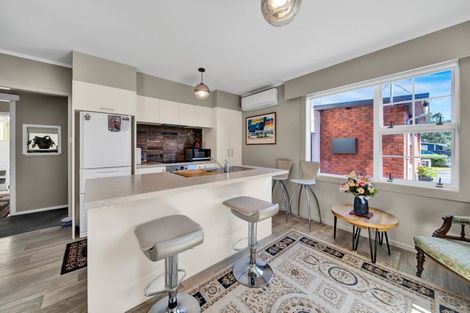 Photo of property in 67a Barrett Street, Westown, New Plymouth, 4310