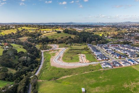 Photo of property in 8 Yelash Road, Massey, Auckland, 0614
