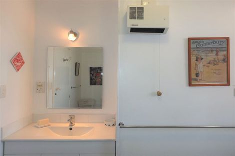 Photo of property in 2/21 Oxford Street, West End, Timaru, 7910