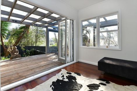 Photo of property in 2/88 Archers Road, Glenfield, Auckland, 0629