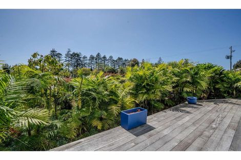 Photo of property in 2 Appletree Lane, Kerikeri, 0230