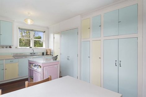 Photo of property in 2 Serwayne Place, Sunnyvale, Auckland, 0612