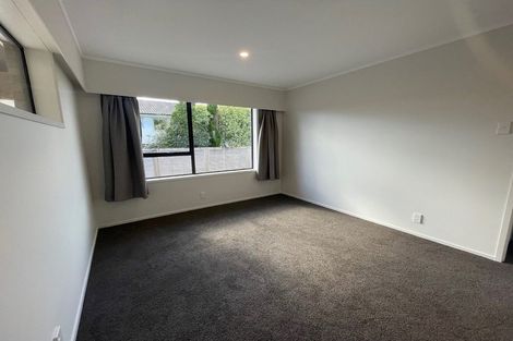 Photo of property in 5 Binda Place, Botany Downs, Auckland, 2010