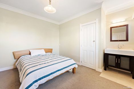 Photo of property in 399 Lake Road, Takapuna, Auckland, 0622