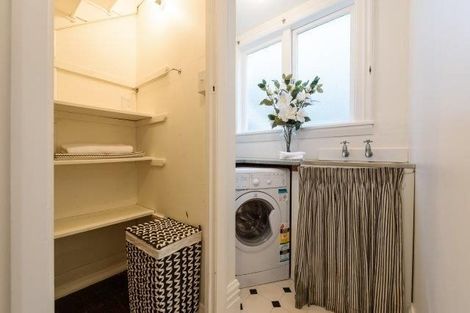 Photo of property in 57 Central Terrace, Kelburn, Wellington, 6012