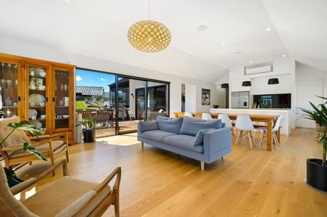 Photo of property in 57 Minaret Ridge, Wanaka, 9305