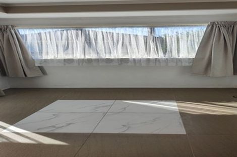Photo of property in 2 Pandora Place, Pakuranga, Auckland, 2010