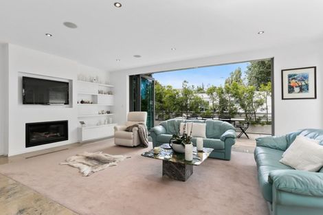 Photo of property in 23c Cathedral Place, Parnell, Auckland, 1052