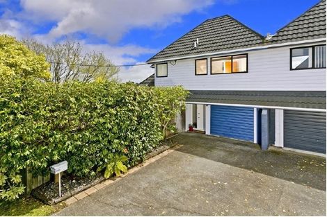 Photo of property in 1/2a Sunnynook Road, Sunnynook, Auckland, 0620