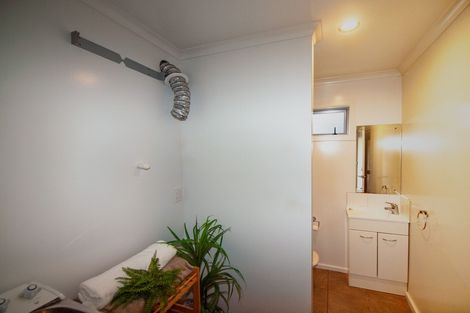 Photo of property in 40 Erlestoke Crescent, Churton Park, Wellington, 6037