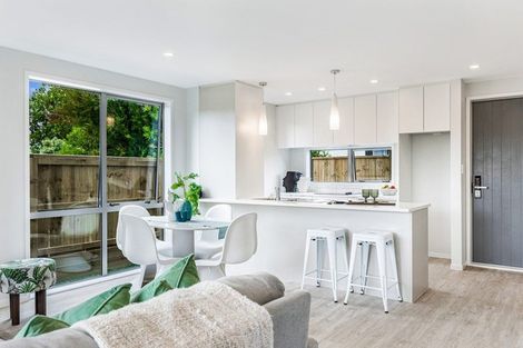 Photo of property in 3/51 Wharf Road, Te Atatu Peninsula, Auckland, 0610