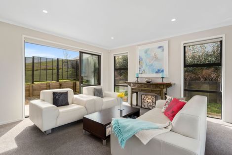 Photo of property in 4 Laly Haddon Place, Matakana, Warkworth, 0985