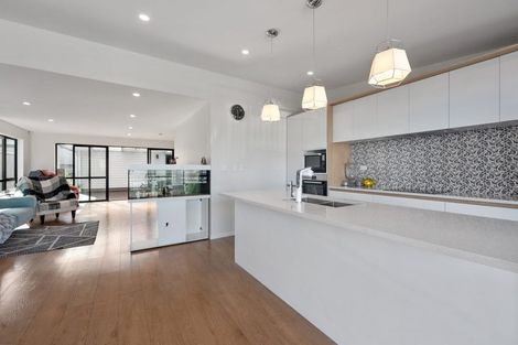 Photo of property in 54 Ascension Crescent, Orewa, 0931