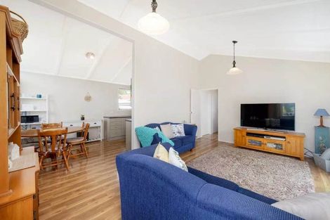 Photo of property in 4 Tangelo Place, Bucklands Beach, Auckland, 2012