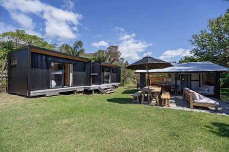 Photo of property in 121 Winslow Place, Matarangi, Whitianga, 3592