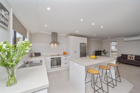 Photo of property in 48 Magnolia Drive, Westown, New Plymouth, 4310