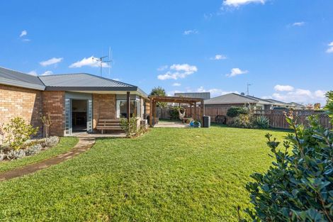 Photo of property in 4 Rogers Place, Fairview Downs, Hamilton, 3214