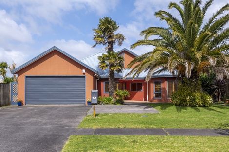 Photo of property in 12 Fremantle Place, Pakuranga Heights, Auckland, 2010