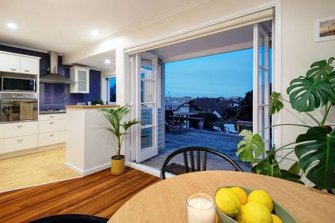 Photo of property in 24 Waimana Avenue, Northcote Point, Auckland, 0627