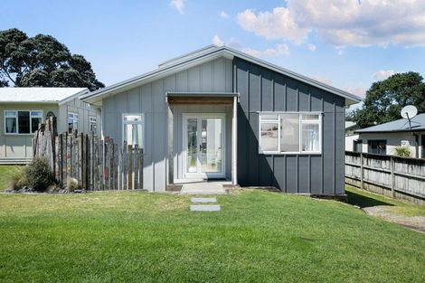 Photo of property in 14 Marine Avenue, Waihi Beach, 3611