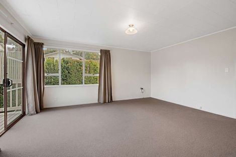 Photo of property in 18 Regency Place, Sunnynook, Auckland, 0632