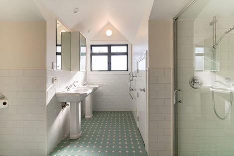 Photo of property in 1/177 Hurstmere Road, Takapuna, Auckland, 0622