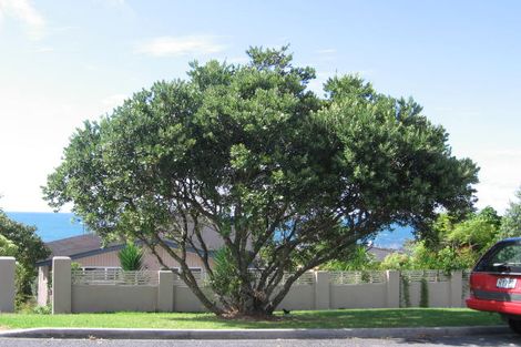 Photo of property in 2/48 Sharon Road, Waiake, Auckland, 0630