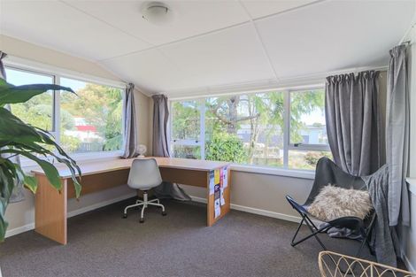 Photo of property in 10 Mahoe Street, Inglewood, 4330