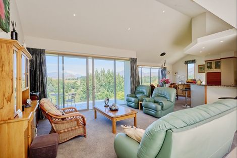 Photo of property in 37 Cotter Avenue, Arrowtown, 9302
