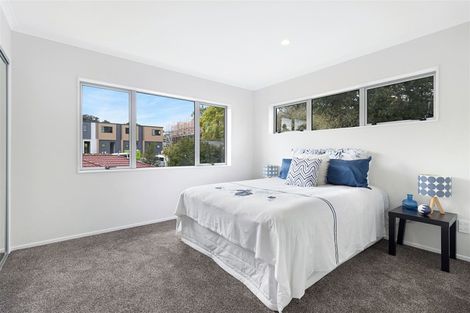 Photo of property in 2a Palmgreen Court, Stanmore Bay, Whangaparaoa, 0932