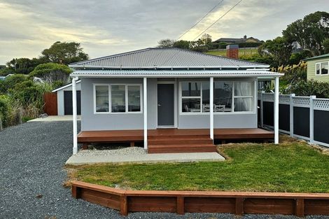 Photo of property in 32 Esplanade, Kaka Point, Balclutha, 9271
