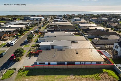 Photo of property in 33 Coast Boulevard, Papamoa Beach, Papamoa, 3118