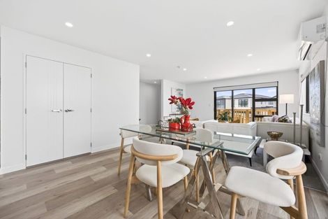 Photo of property in 6 Ballyalton Crescent, Flat Bush, 2019