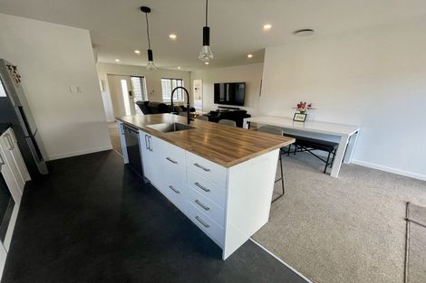 Photo of property in 38 Pilcher Crescent, Naenae, Lower Hutt, 5011