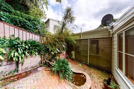 Photo of property in 145 Glenmore Street, Kelburn, Wellington, 6012