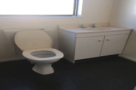 Photo of property in 4/13 Brockworth Place, Riccarton, Christchurch, 8011